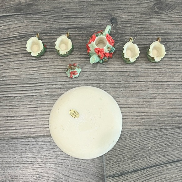 Vintage Miniature Christmas Tea Set Resin Tree Holly Mini 1995 C&F Enterprises - Picture 6 of 9